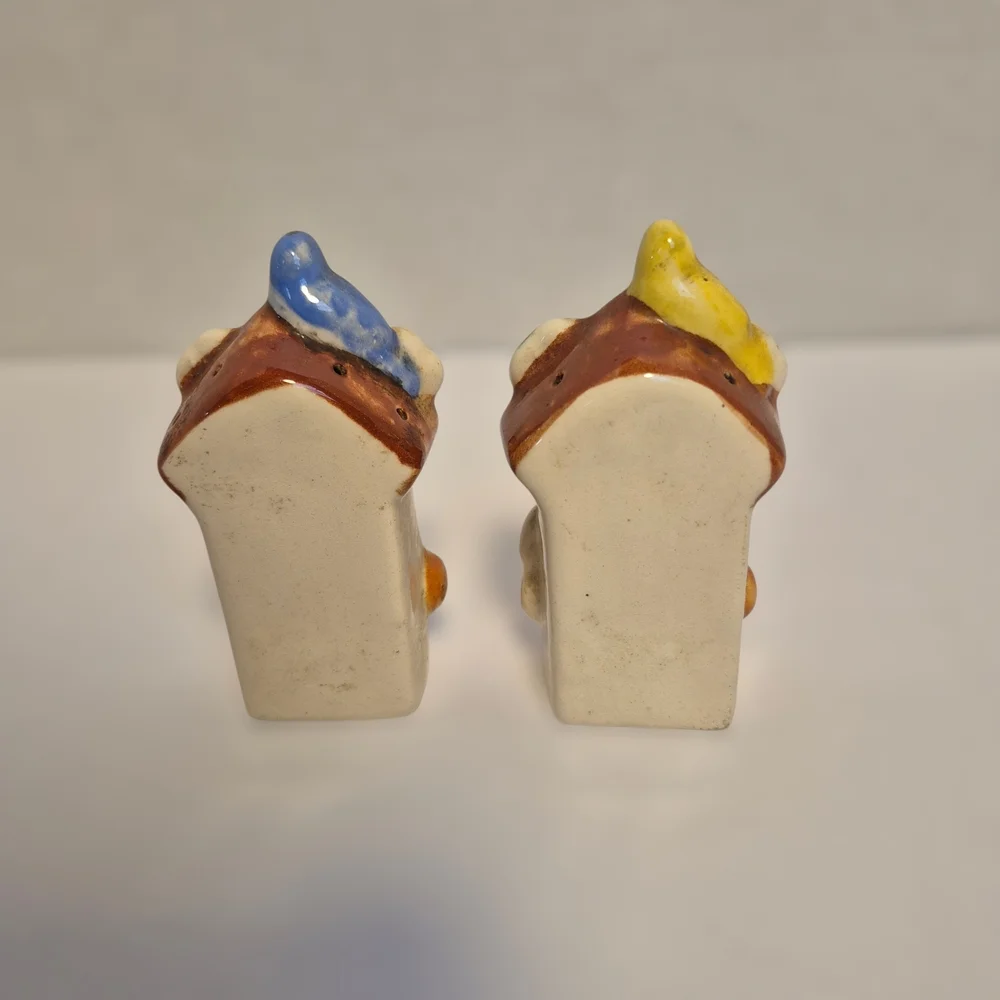 Vintage Birdhouse Salt & Pepper ShakersCeramic Birdhouse Salt and Pepper Shakers